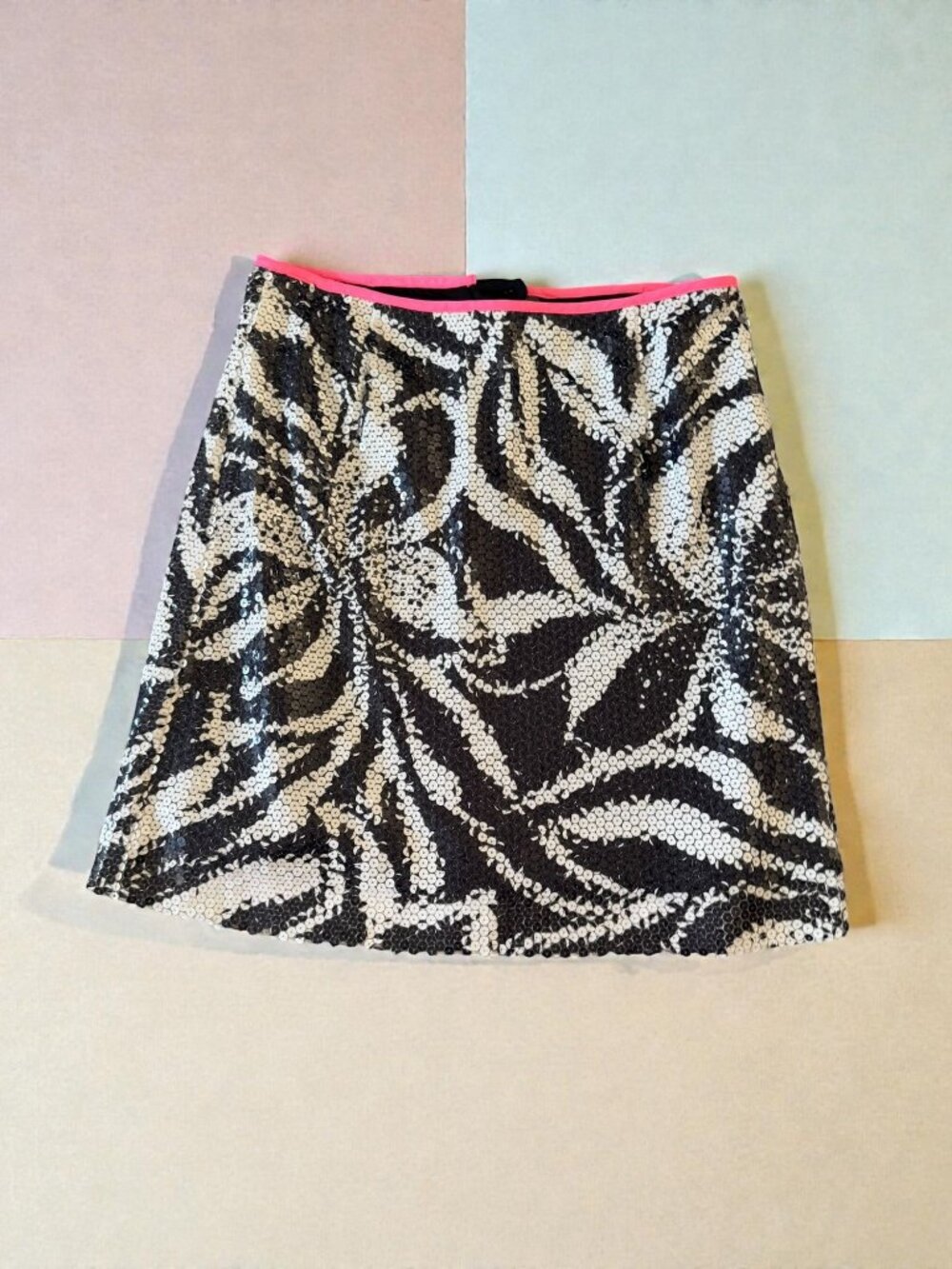 LILLY PULITZER Black white Sequined Swirl Skirt Size 6